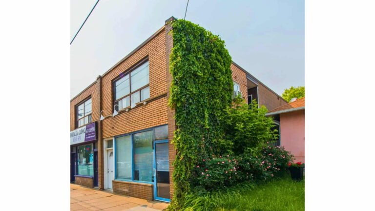 3094 Lake Shore Blvd W